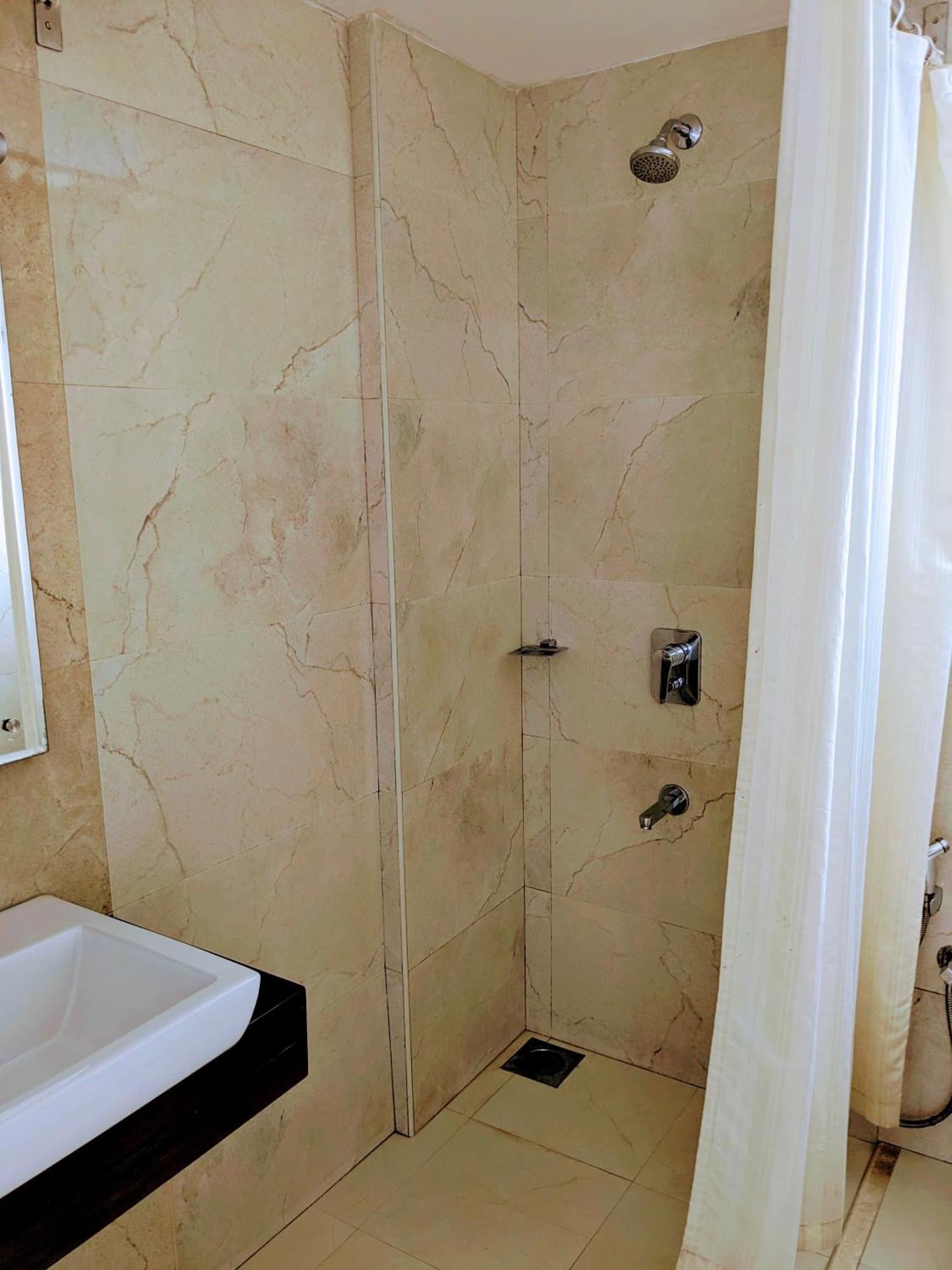 Niko Hotels Kochi Kültér fotó